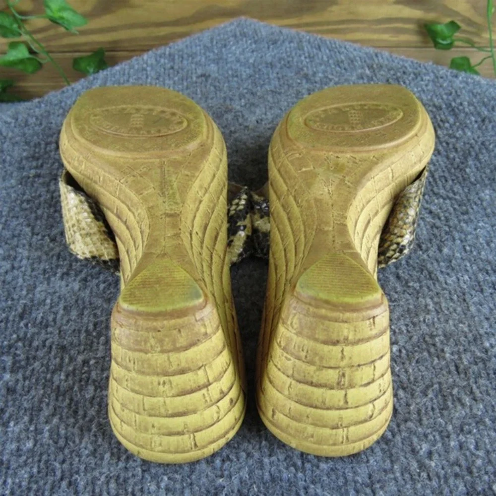 Italian Shoemakers Women's  Slide Brown Synthetic‎ Sz 7 Medium Gently Used 2025
